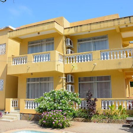 Pawenzi Serviced Apartments Mombasa Exterior photo
