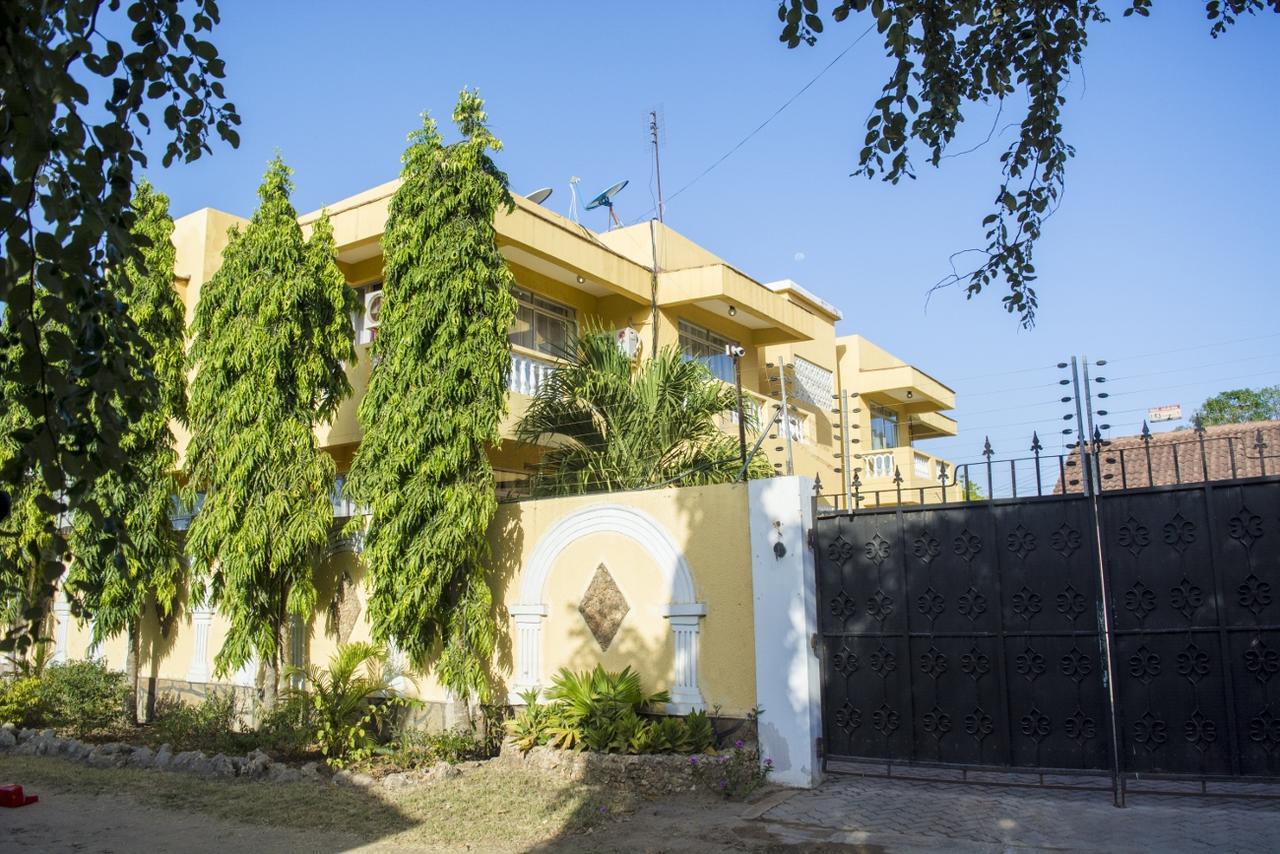 Pawenzi Serviced Apartments Mombasa Exterior photo