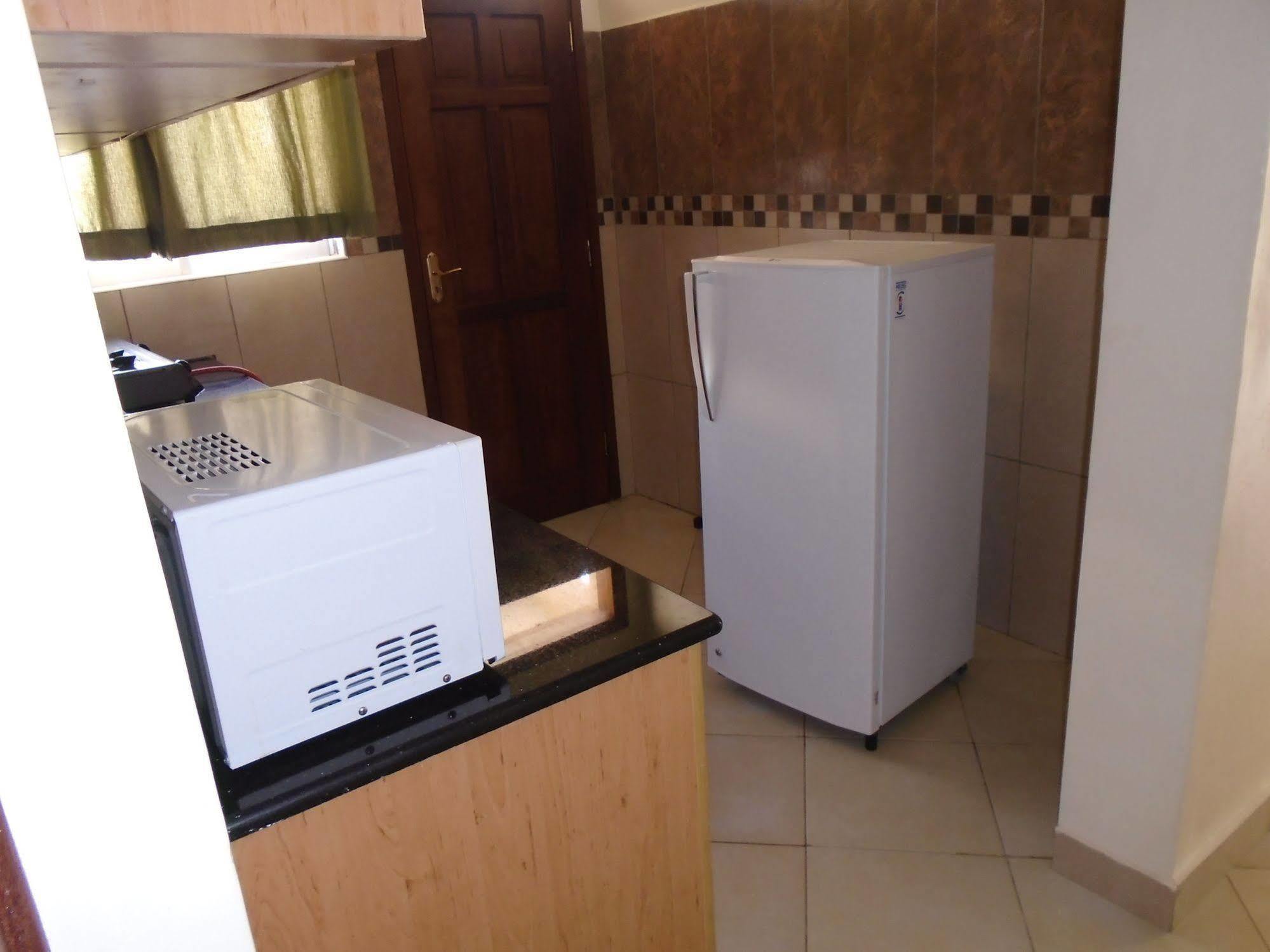 Pawenzi Serviced Apartments Mombasa Exterior photo