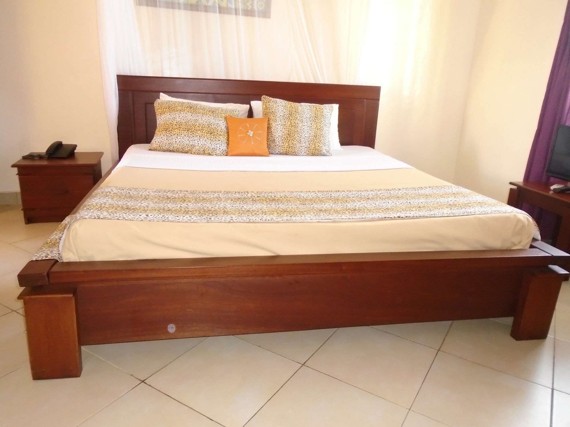 Pawenzi Serviced Apartments Mombasa Exterior photo